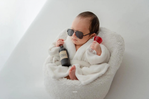 利津宝宝额头高聪明有福气